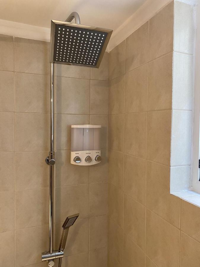 Elegant Glyfada Apartment-private Garden-near Metro Apartamento *